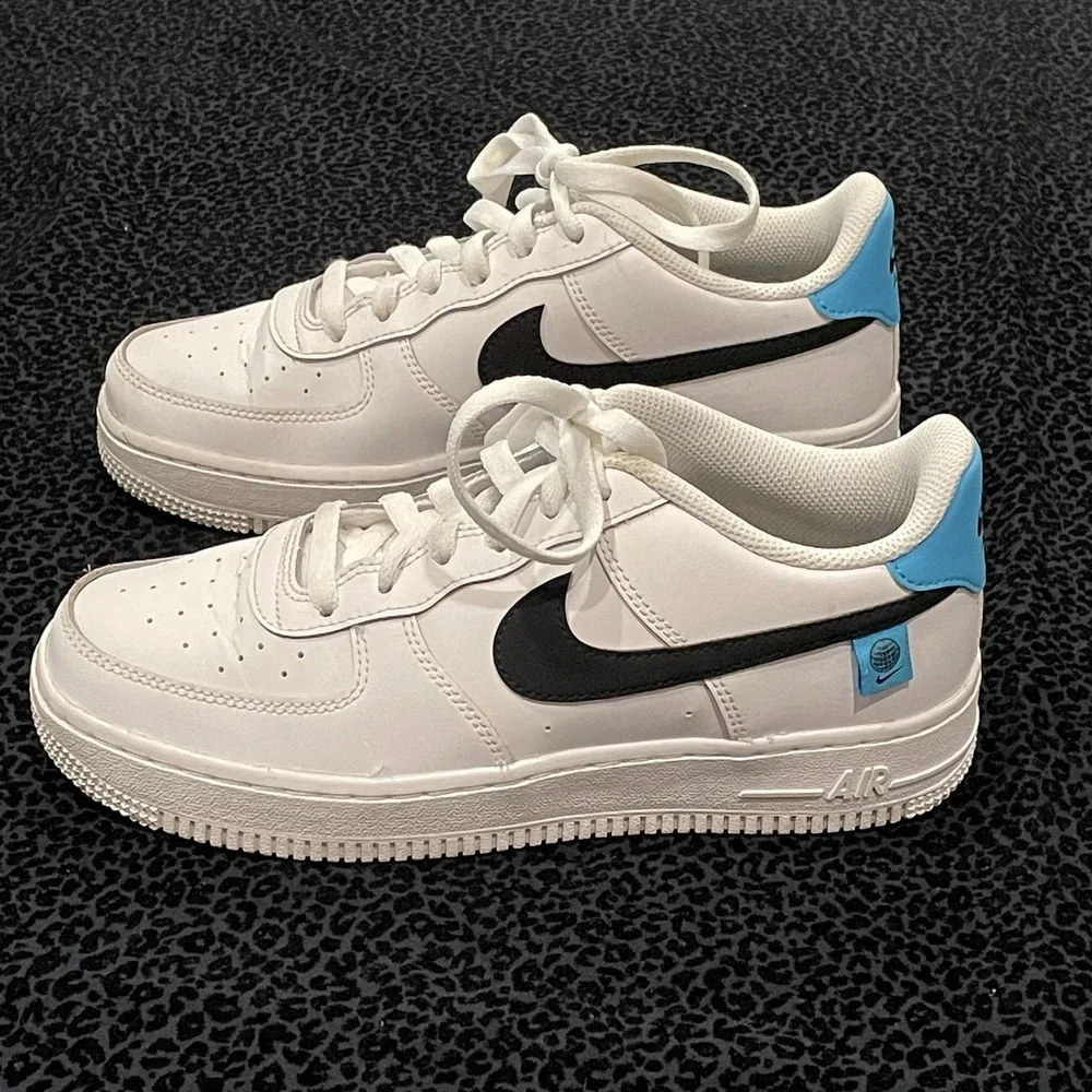 Nike Air Force 1 Boys Sneakers Youth Size 5.5Y Casual Athletic Shoes